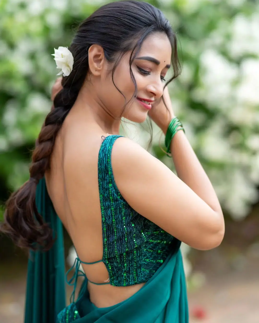 ETV Actress Bhanu Sri in Beautiful Green Saree Sleeveless Blouse